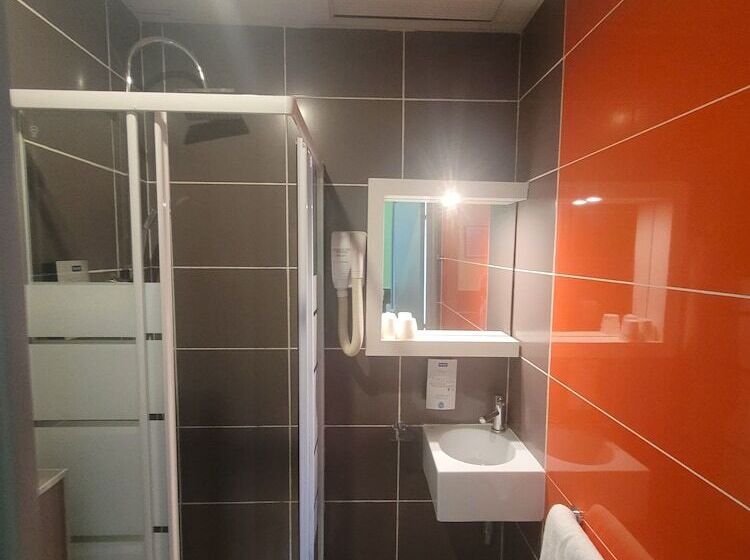 Номер Стандарт, Kyriad Orange Centre Ville 3 Stars   Hotel Restaurant   La Galerie D Art Des Princes   Provence Alpe