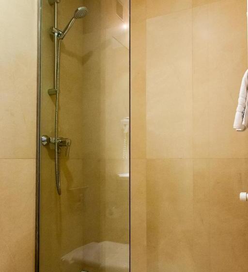 חדר בסיסי, Miera