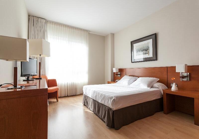 חדר משפחתי, Miera