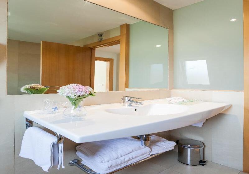 חדר משפחתי, Miera