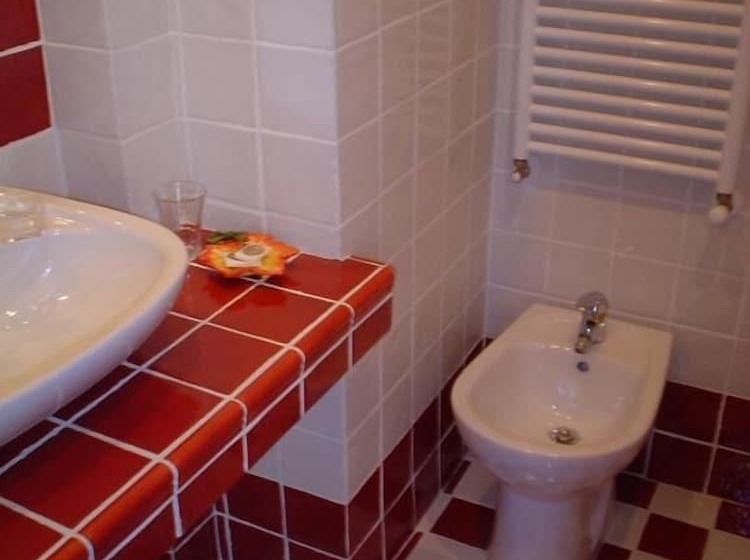 חדר אקונומי, Petit Chateau