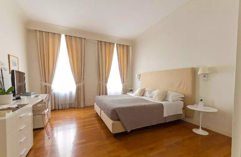 سوییت لوکس, Residence Hilda