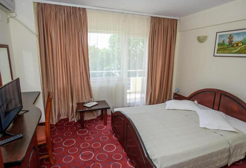 スタンダードルーム, Scala