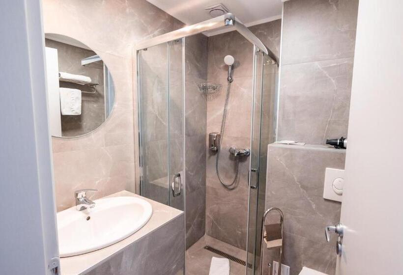 اتاق استاندارد یک نفره, Stil