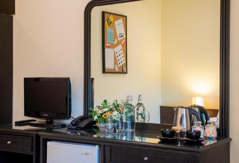 스탠다드 룸, Lokal Phuket