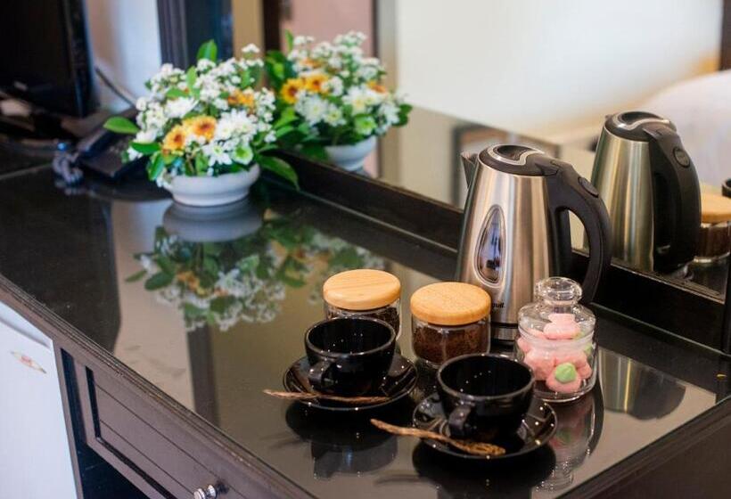 스탠다드 룸, Lokal Phuket