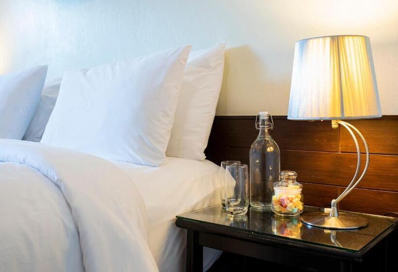 스탠다드 룸, Lokal Phuket