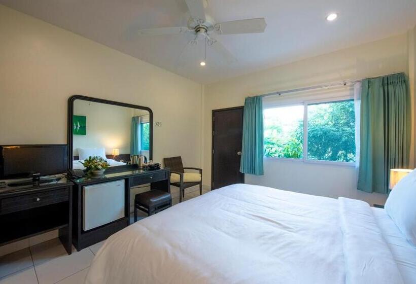 스탠다드 룸, Lokal Phuket