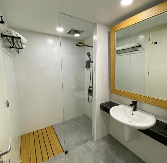 프리미엄 룸, Lokal Phuket