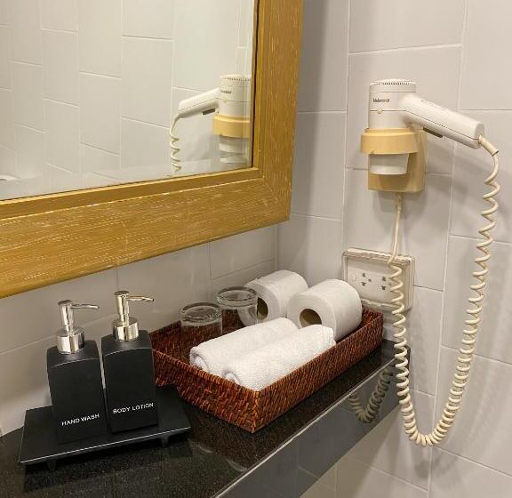 프리미엄 룸, Lokal Phuket