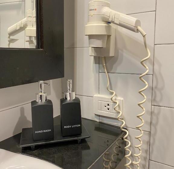 디럭스 룸, Lokal Phuket