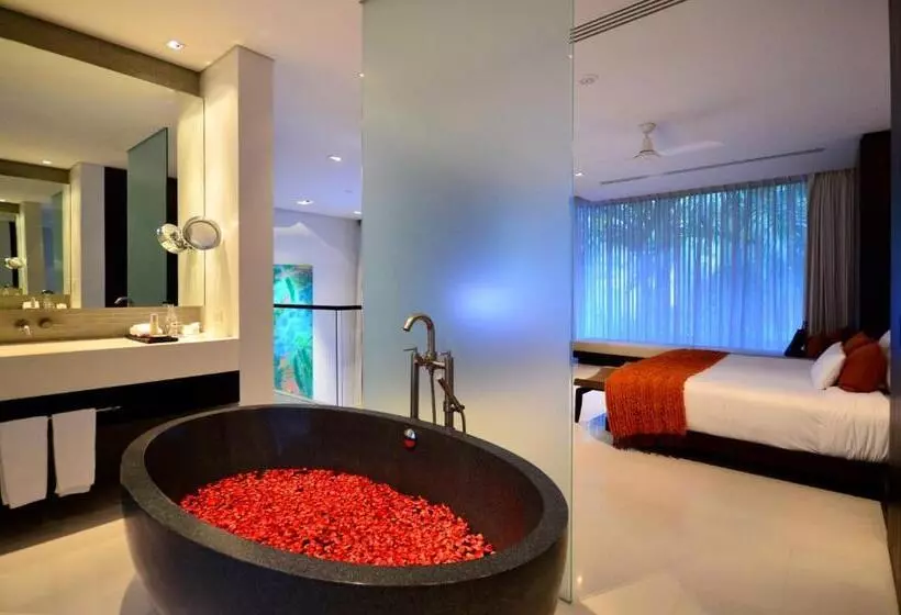 Ullakkohuone, Twinpalms Surin Phuket Resort