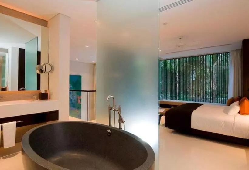 Ullakkohuone, Twinpalms Surin Phuket Resort