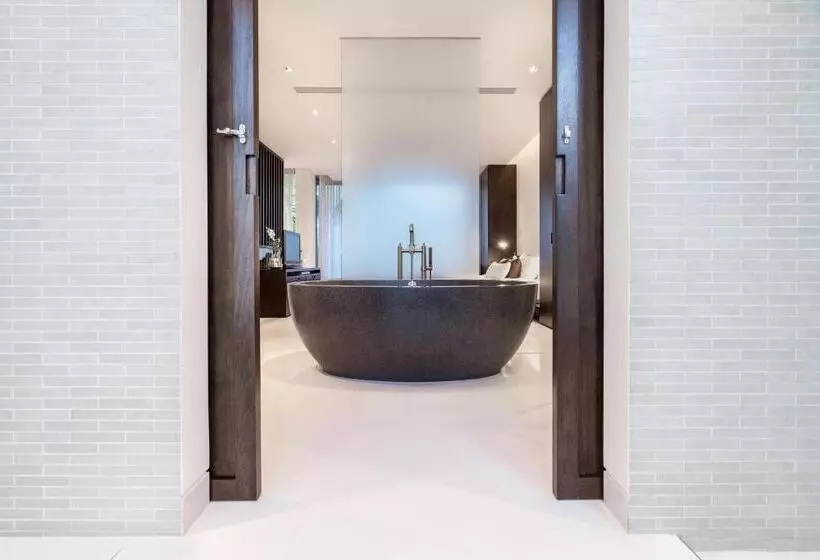 Ullakkohuone, Twinpalms Surin Phuket Resort