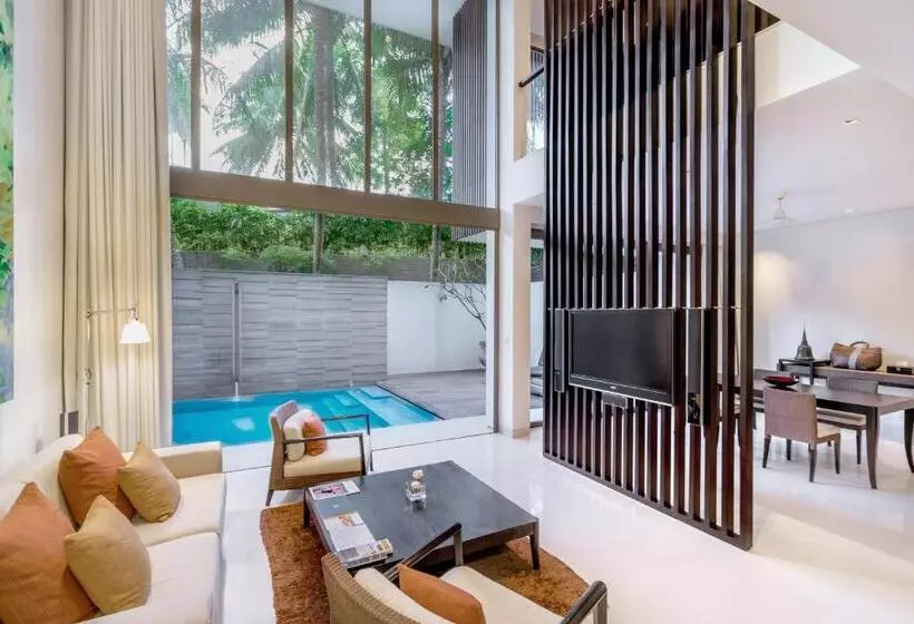 Ullakkohuone, Twinpalms Surin Phuket Resort