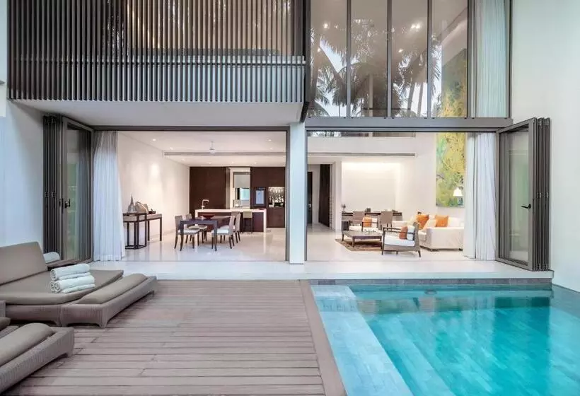 Ullakkohuone, Twinpalms Surin Phuket Resort