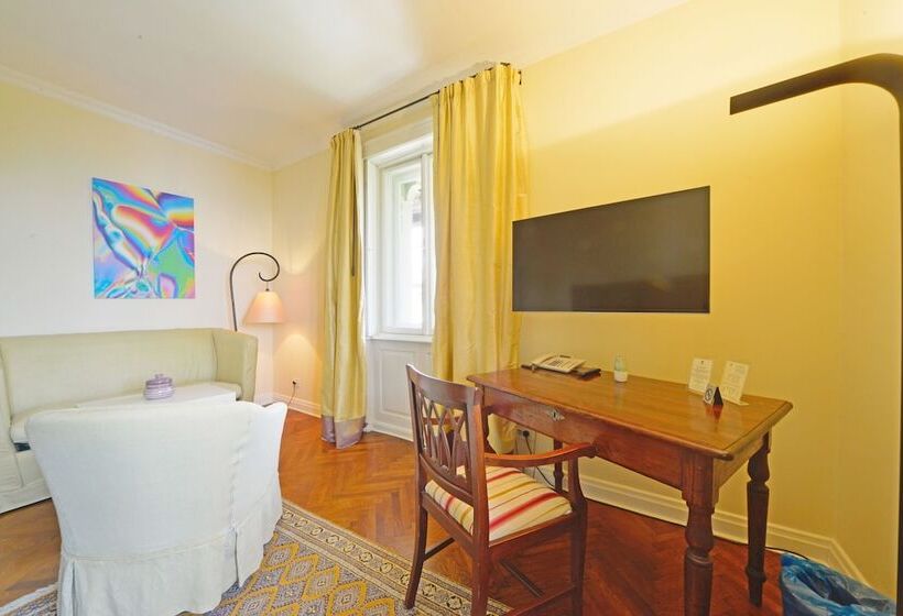 اتاق استاندارد, Villa Astra