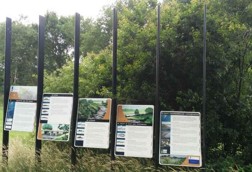 テラス付きスタンダードルーム, Erve Praestinck