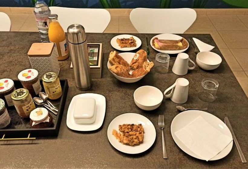 חדר סטנדרט נוף לגינה, Maison La Grande Serre