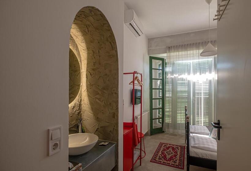 Номер Стандарт Вид на Озеро, Villa Kabala
