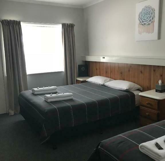 غرفة قياسية ثلاثية, Glenrowan Kelly Country Motel
