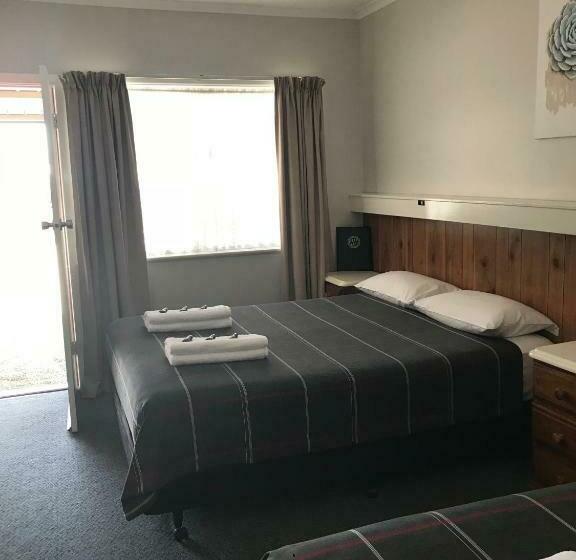 غرفة قياسية ثلاثية, Glenrowan Kelly Country Motel