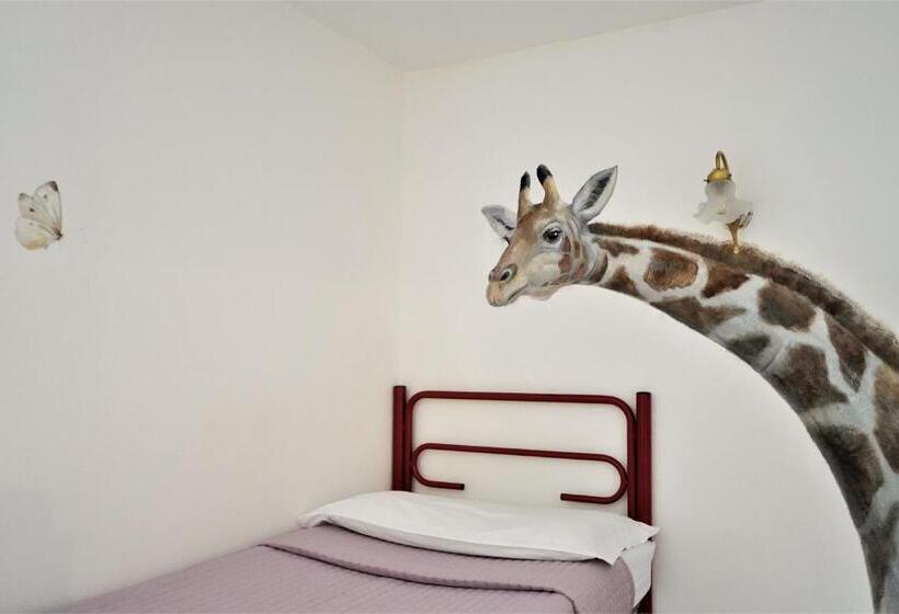 חדר משפחתי, Baldo