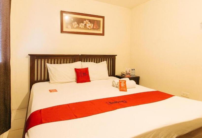 스탠다드 룸 킹사이즈 침대, Reddoorz Plus @ E Rodriguez Corner Banawe
