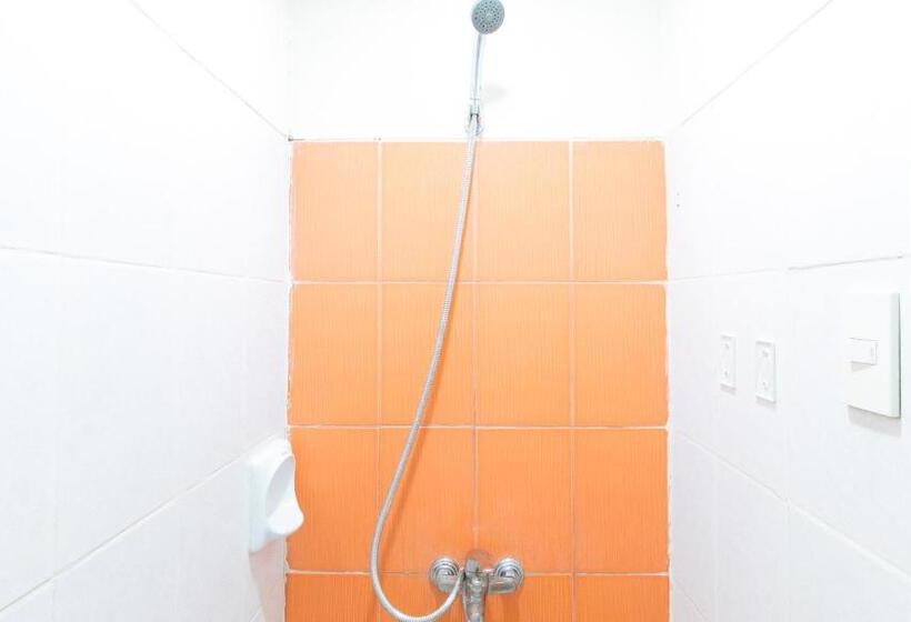 디럭스 룸, Reddoorz Plus @ E Rodriguez Corner Banawe