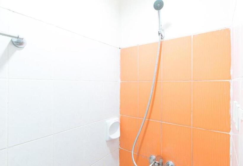 Номер Deluxe, Reddoorz Plus @ E Rodriguez Corner Banawe
