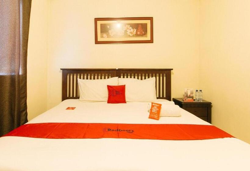 스탠다드 룸 킹사이즈 침대, Reddoorz Plus @ E Rodriguez Corner Banawe