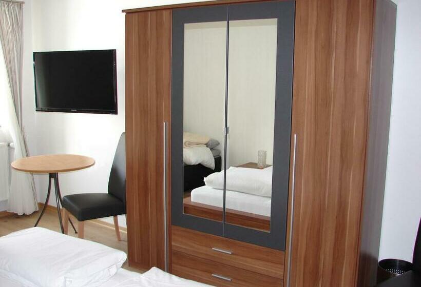 Номер Стандарт, Gasthaus Zur Traube