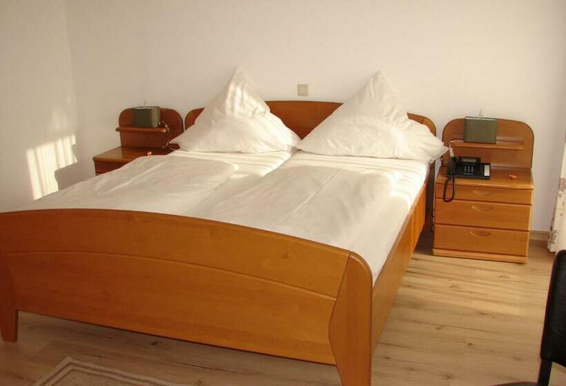 Номер Стандарт, Gasthaus Zur Traube