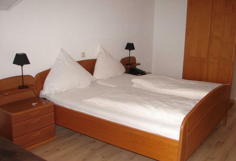 Номер Стандарт, Gasthaus Zur Traube