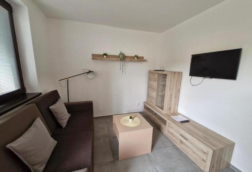 Номер Дюплекс, Restaurace   Apartmány Bobule
