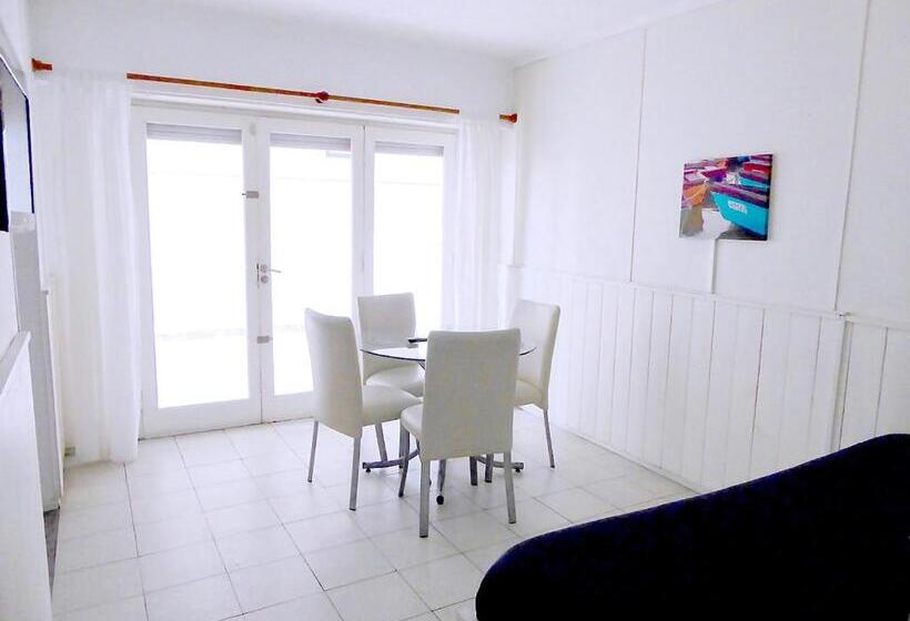 Apartamento 1 Dormitório Vista Mar, Cabo Corrientes Center