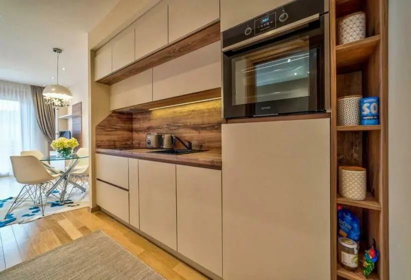 سوییت, Luxury Kalman Centar Apartman