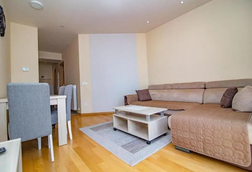 آپارتمان 1 خوابه با چشمانداز, Luxury Kalman Centar Apartman