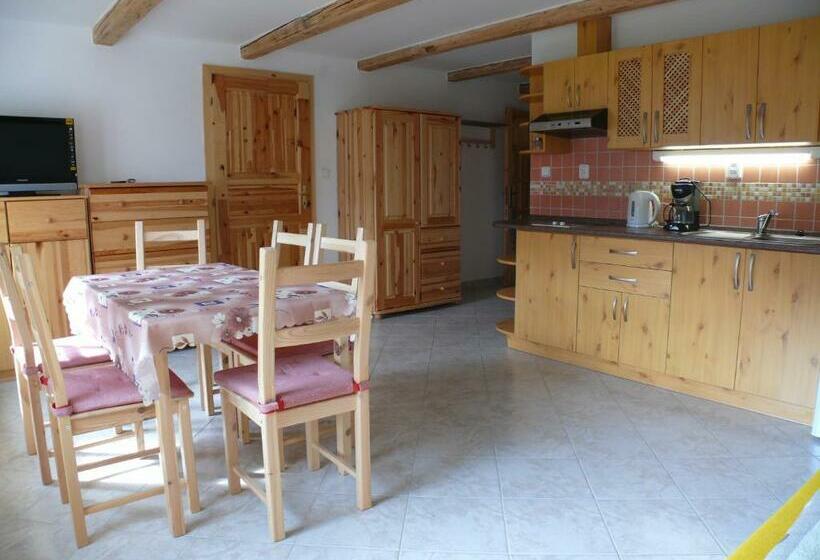 家庭公寓, Apartmány Yellow