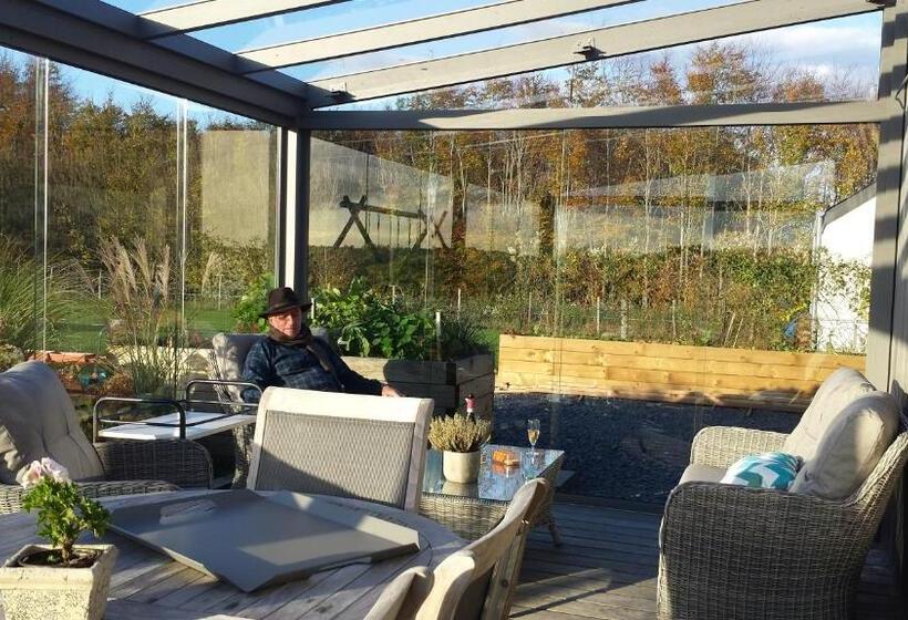 חדר סטנדרט עם מרפסת, B&b La Chabetaine