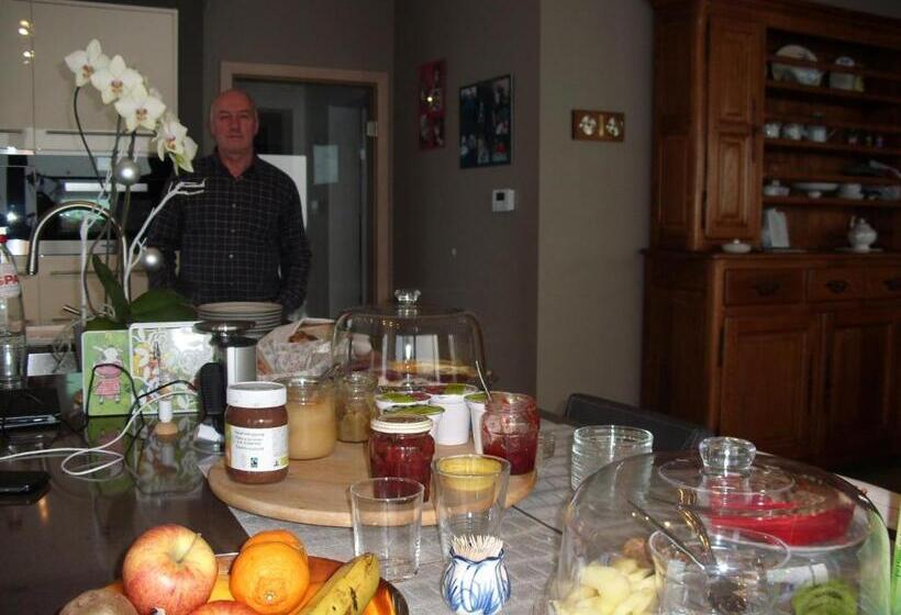 חדר סטנדרט עם מרפסת, B&b La Chabetaine