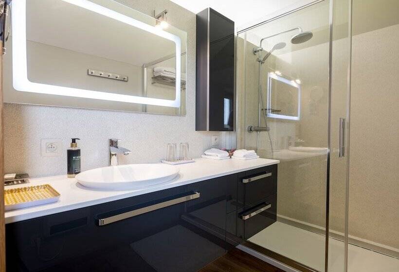 Comfort room with balcony, B&b La Chabetaine