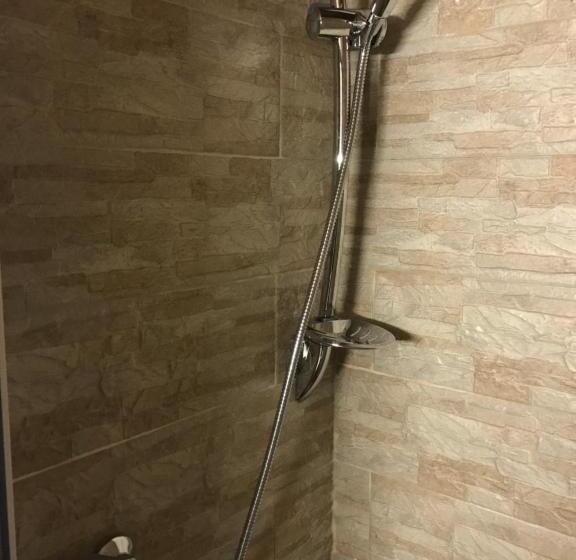 חדר סטנדרט לשלושה, B&b S.antonio