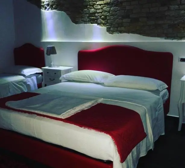 اتاق ساده سه‌ نفره, B&b S.antonio