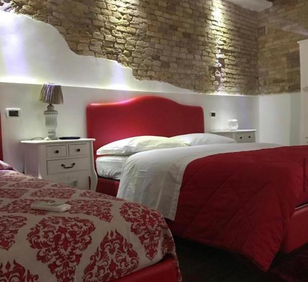 חדר בסיסי לשלושה, B&b S.antonio