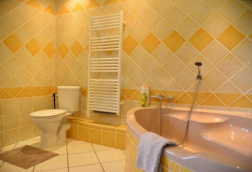 غرفة ديلوكس, Au Grand Bonheur