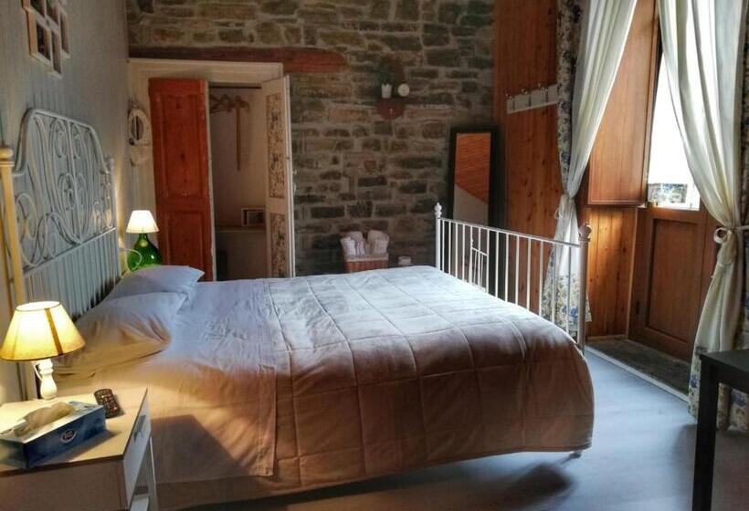 キングサイズベッドのスタンダードルーム, Sant Elia B&b