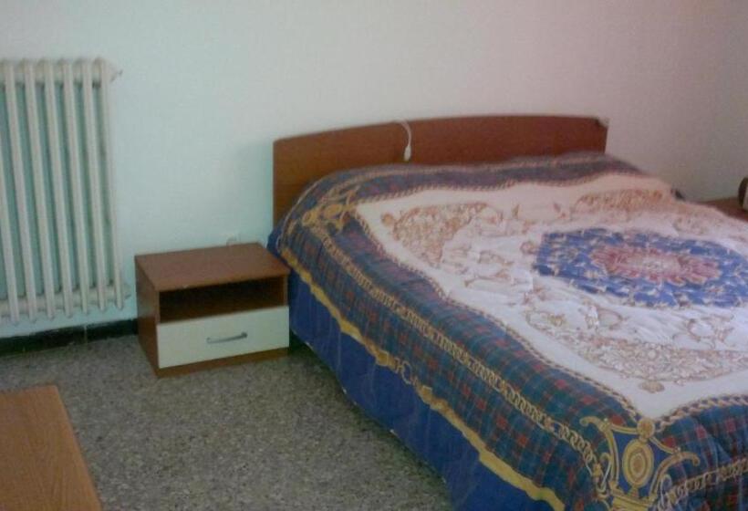 バスルーム共有のトリプルスタンダード, B&b In Centro