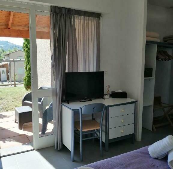 스탠다드 룸, Les Portes De La Méouge