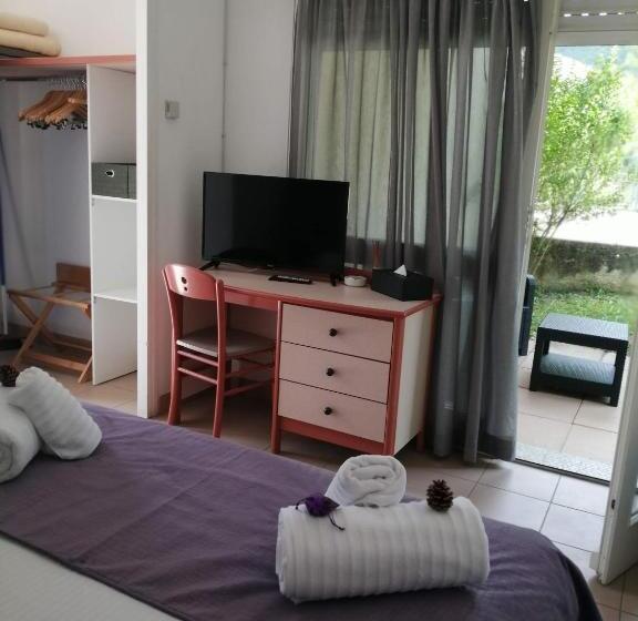 스탠다드 룸 가든 전망, Les Portes De La Méouge